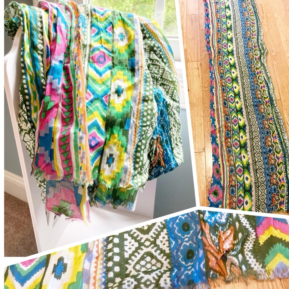 Vagg Scarf with Vibrant Tribal Patterns